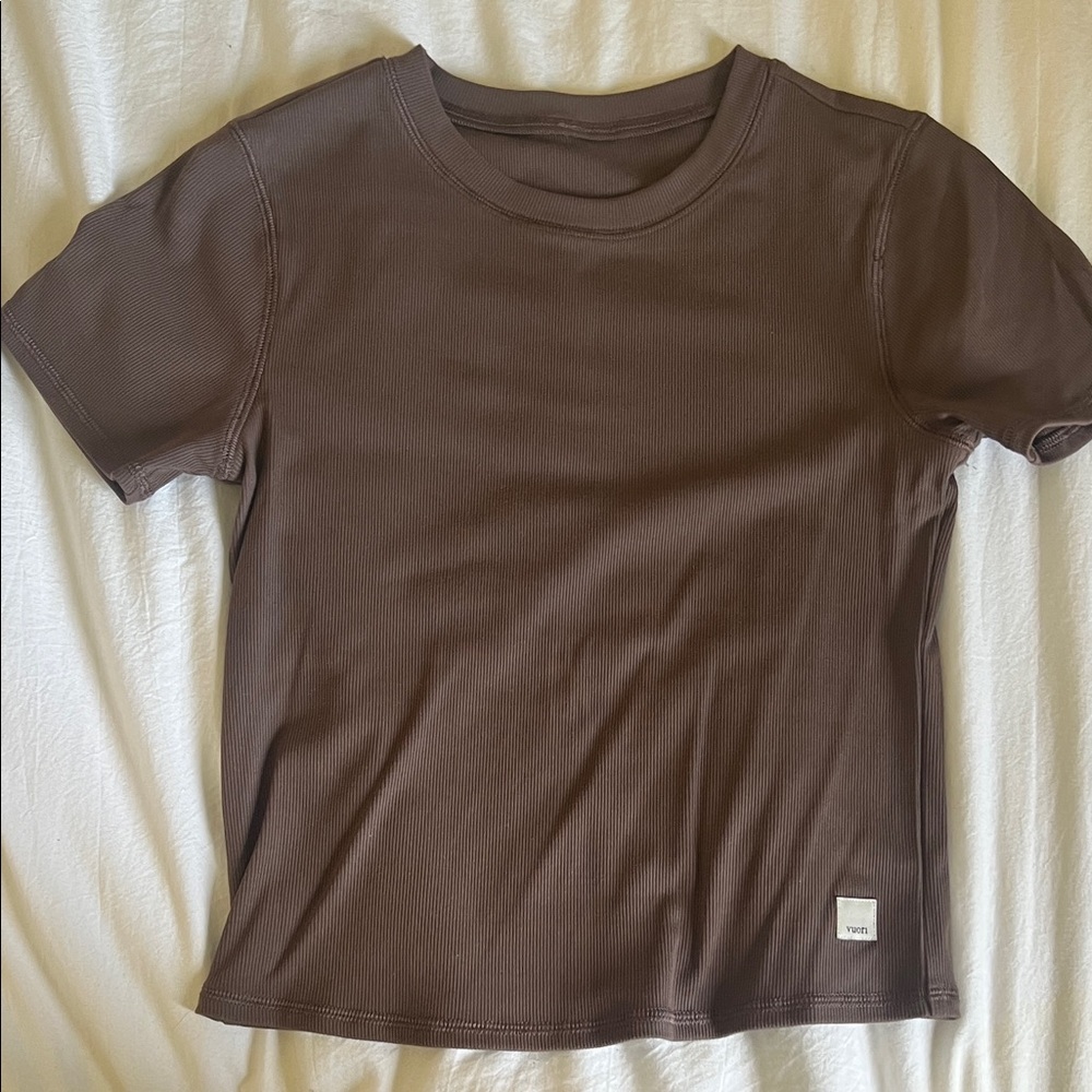 Vuori Pose Brown shirt size small